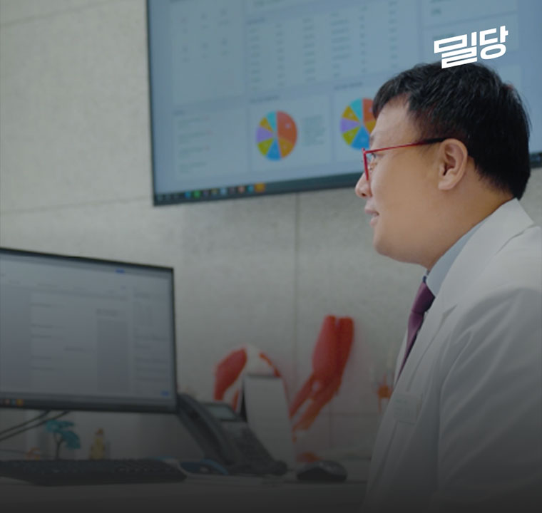 의료진을 돕는 AI가 함께 근무 중! 네이버 사내 병원 이미지